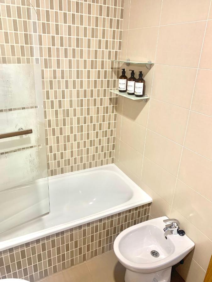 Apartamento Casa Ferreiros. Parking Y Wifi Incluidos! Gijón Exterior foto